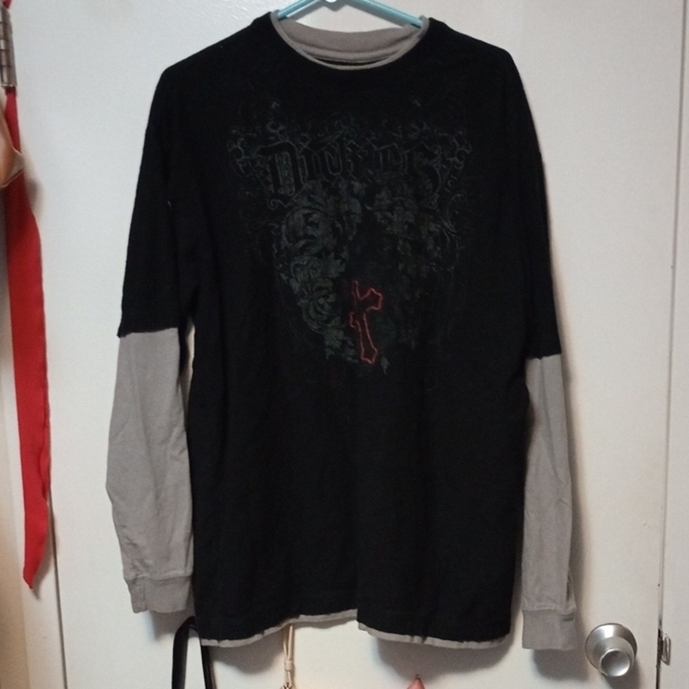 Black and Gray Long Sleeve Graphic Tee
